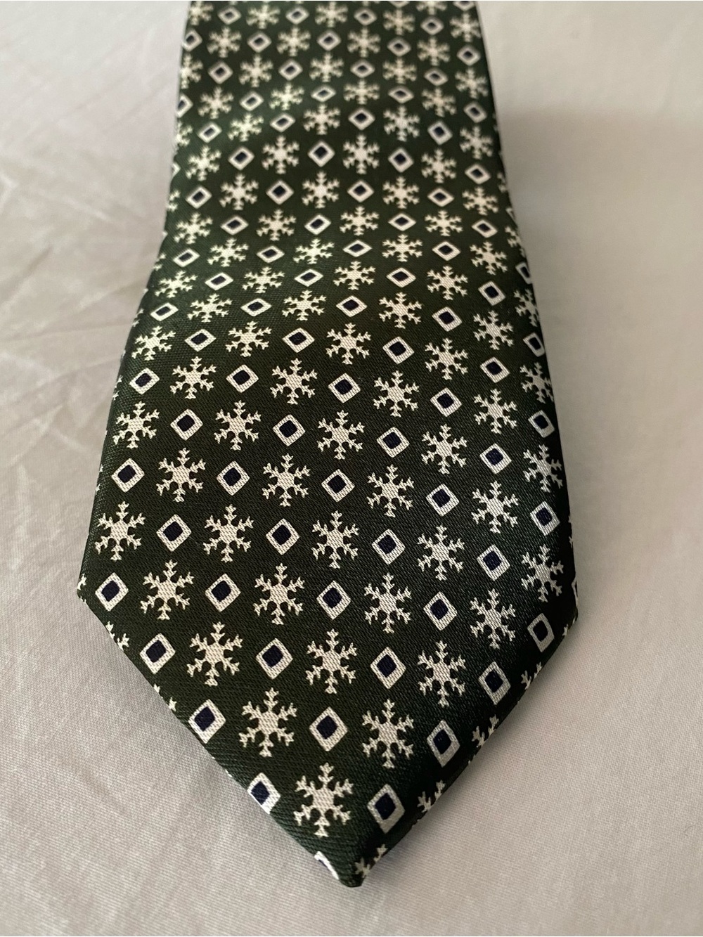 The Children's Place Boys 8-14 Neck Tie Holiday Green Polyester Winter 3x24”
